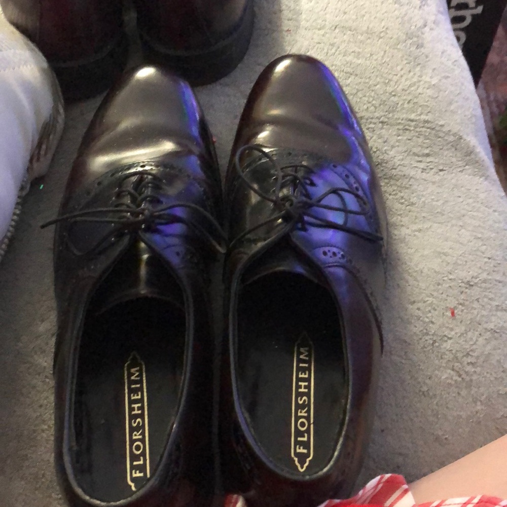 3 brand new pairs of Florsheim shoes they have been in closet size 9 D